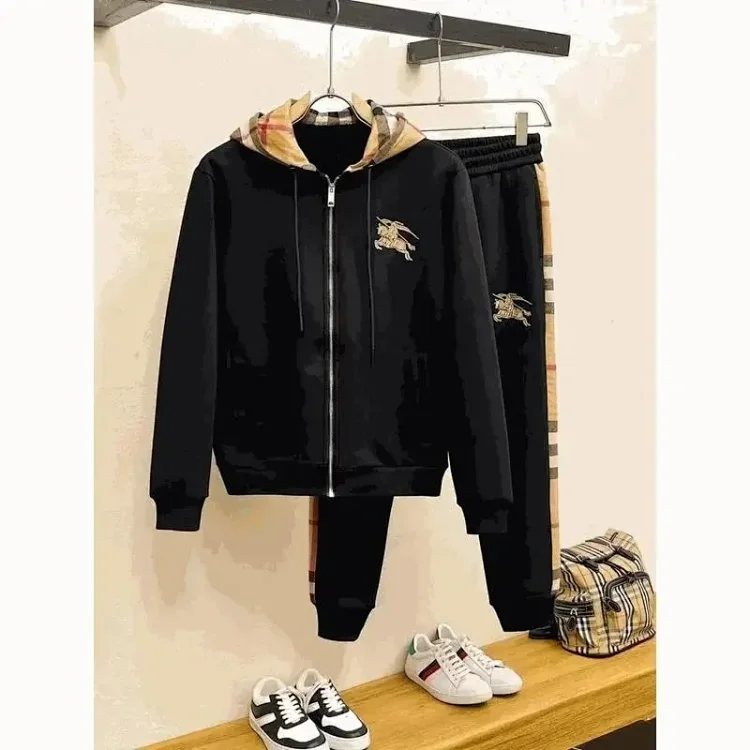  Burberry   Hoodie  suit